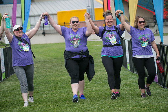 1-FINISH LINE CROSSING-OneWalkAB-2324
