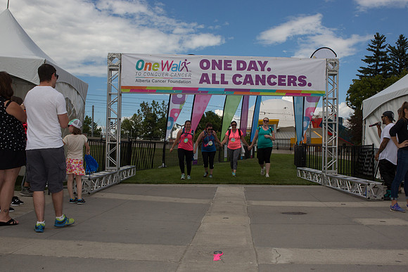 1-FINISH LINE CROSSING-OneWalkAB-2237