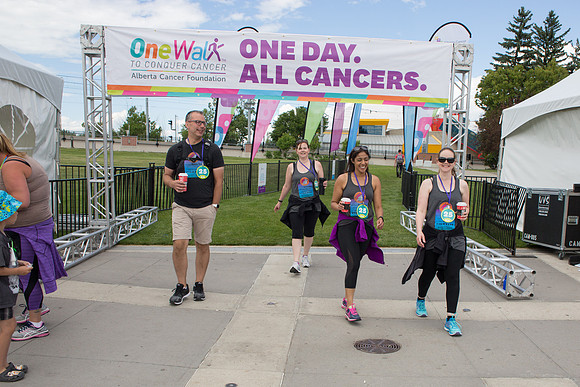 1-FINISH LINE CROSSING-OneWalkAB-2185