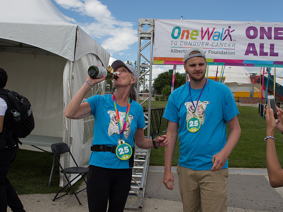 1-FINISH LINE CROSSING-OneWalkAB-2122