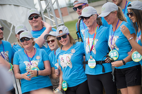 1-FINISH LINE CROSSING-OneWalkAB-2037