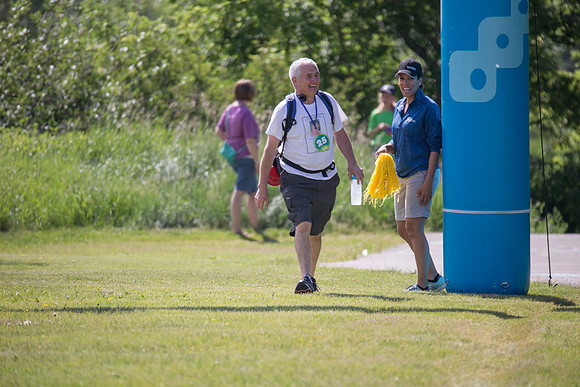 1-WALKERS ARRIVE -OneWalkAB-22775