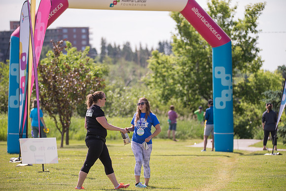 1-WALKERS ARRIVE -OneWalkAB-22779
