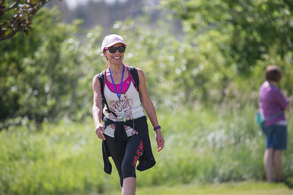 1-WALKERS ARRIVE -OneWalkAB-22803