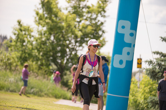 1-WALKERS ARRIVE -OneWalkAB-22820