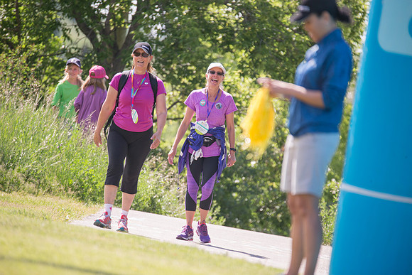 1-WALKERS ARRIVE -OneWalkAB-22828
