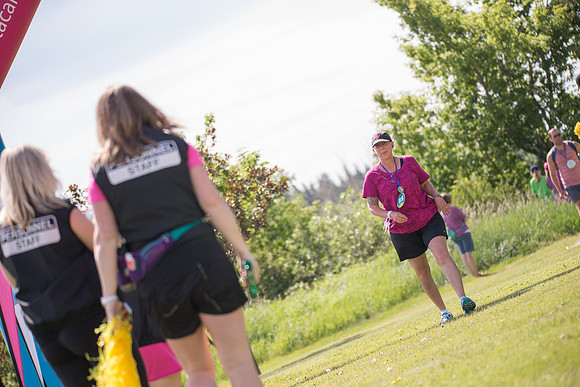 1-WALKERS ARRIVE -OneWalkAB-22879