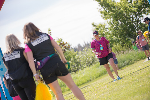 1-WALKERS ARRIVE -OneWalkAB-22880