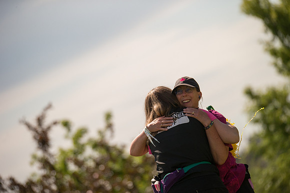 1-WALKERS ARRIVE -OneWalkAB-22888
