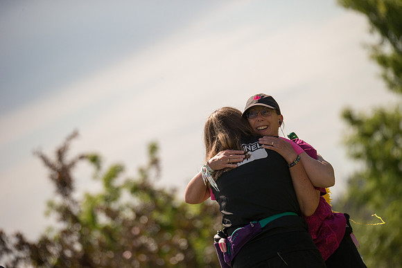 1-WALKERS ARRIVE -OneWalkAB-22891