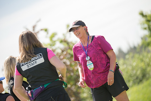 1-WALKERS ARRIVE -OneWalkAB-22899