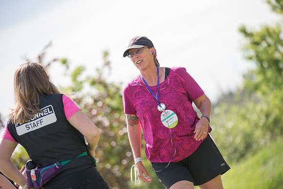 1-WALKERS ARRIVE -OneWalkAB-22902