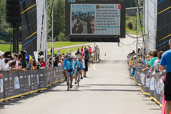 FINISH LINE CROSSING --2447