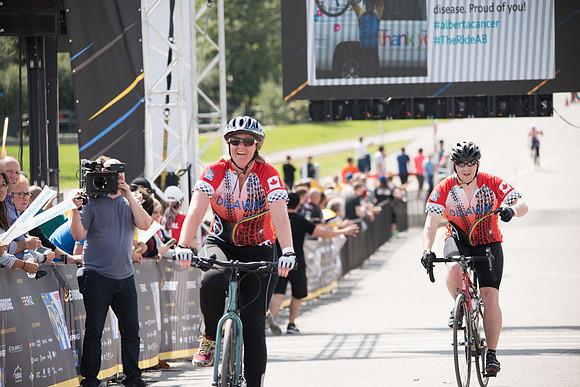 FINISH LINE CROSSING --3369