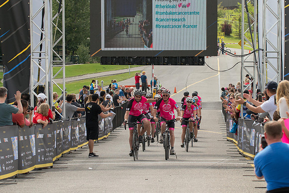 FINISH LINE CROSSING --3429