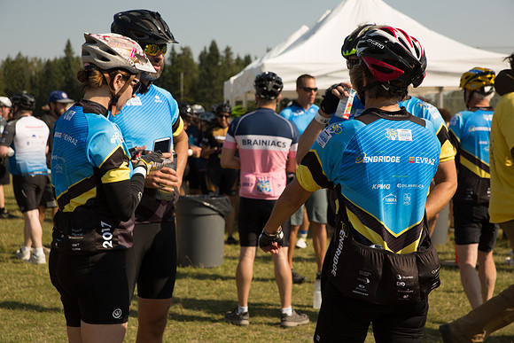PITSTOPS DAY 1 -EVENT-TheRideAB-12