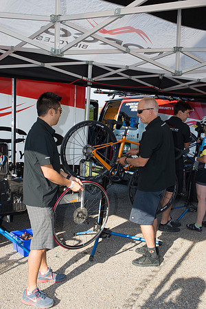 PITSTOPS DAY 1 -EVENT-TheRideAB-27