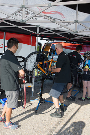 PITSTOPS DAY 1 -EVENT-TheRideAB-29