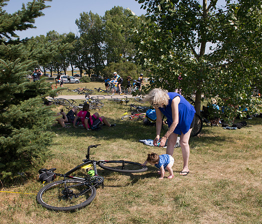 PITSTOPS DAY 1 -EVENT-TheRideAB-4