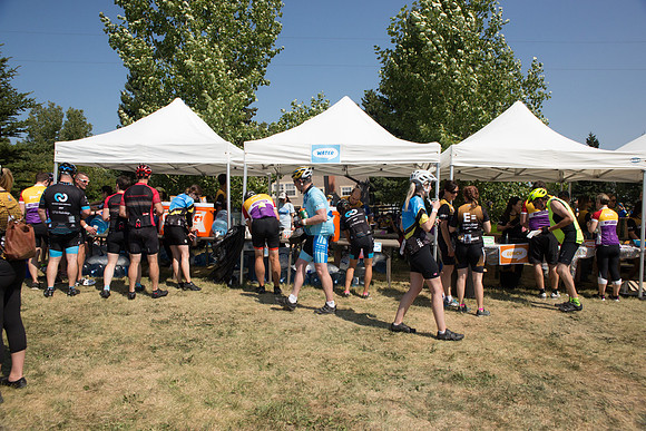 PITSTOPS DAY 1 -EVENT-TheRideAB-6
