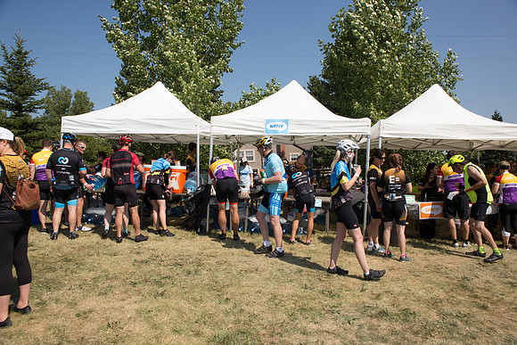 PITSTOPS DAY 1 -EVENT-TheRideAB-7