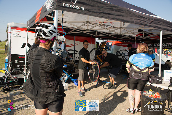 PITSTOPS DAY 1 -EVENT-TheRideAB-25