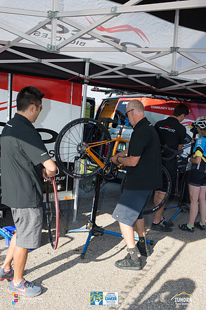 PITSTOPS DAY 1 -EVENT-TheRideAB-29