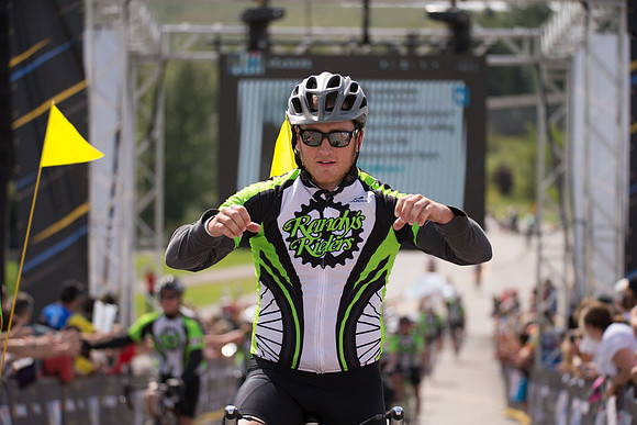 FINISH LINE CROSSING --2988