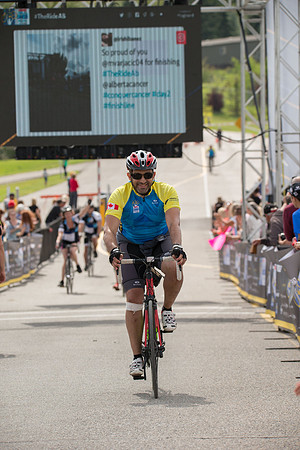 FINISH LINE CROSSING --4678