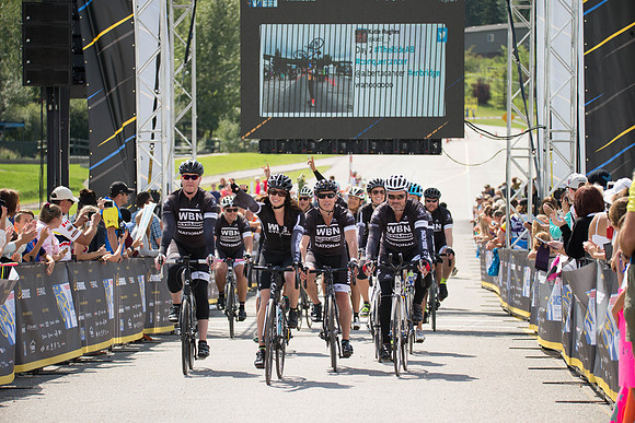 FINISH LINE CROSSING --2576
