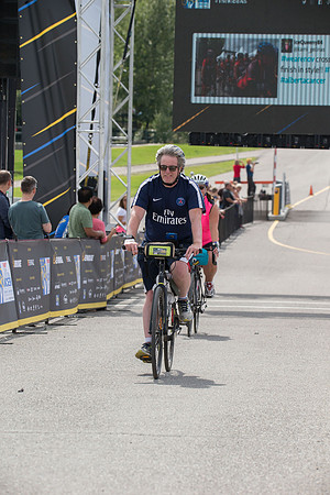 FINISH LINE CROSSING --4262