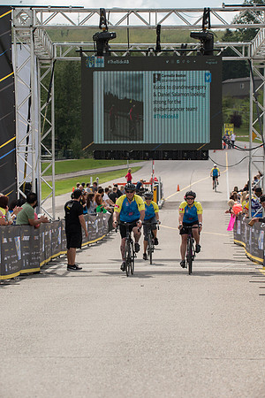 FINISH LINE CROSSING --4312