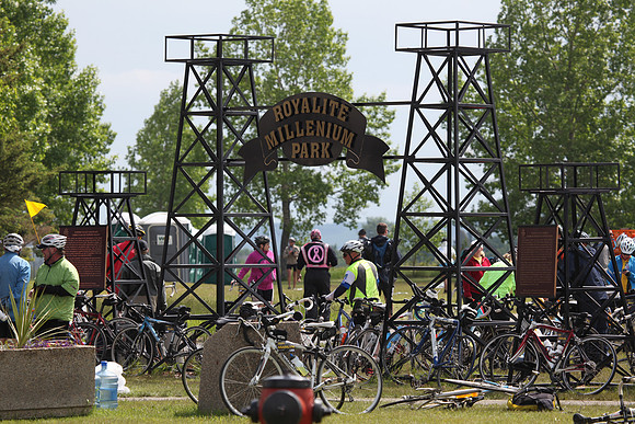 2011-TheRideAB-17