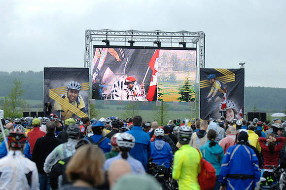 2012-B-TheRideAB-786