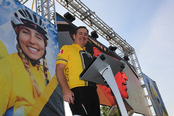 2013-E-TheRideAB-20