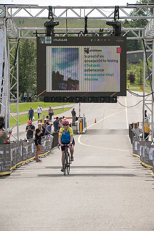 FINISH LINE CROSSING --2906