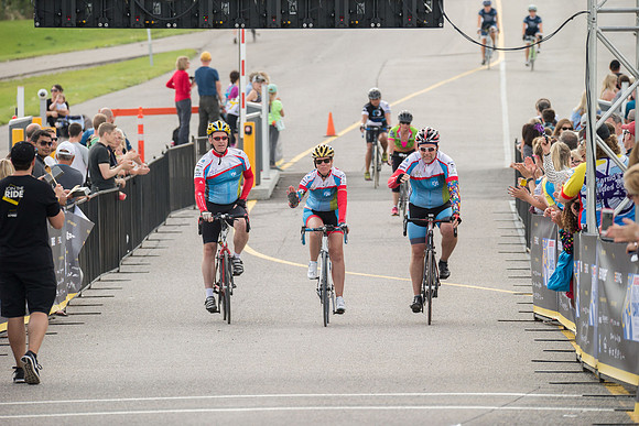 FINISH LINE CROSSING --3349