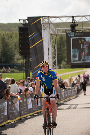 FINISH LINE CROSSING --2858