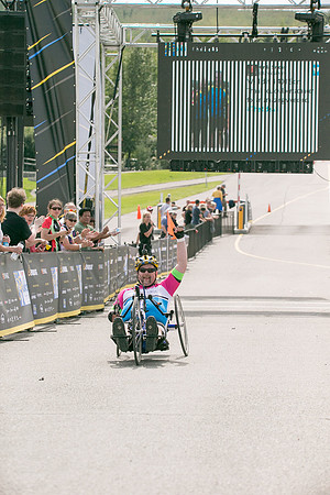 FINISH LINE CROSSING --2875