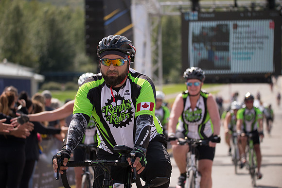 FINISH LINE CROSSING --3008