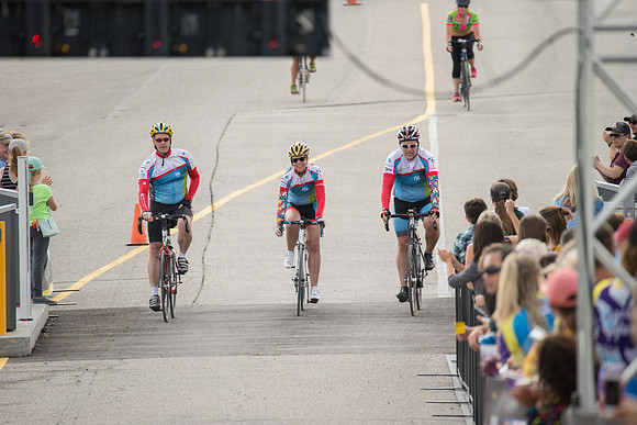 FINISH LINE CROSSING --3337