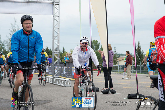 DAY 1- TheRideAB- h-8270
