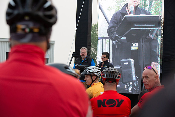 2-N1-MR-9064-TheRideAB