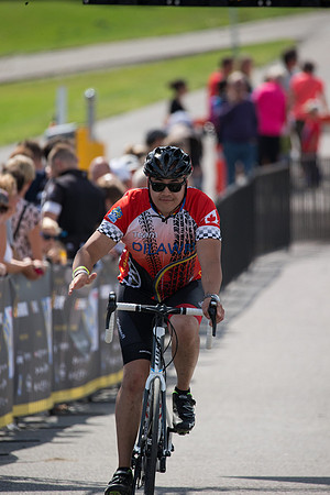 FINISH LINE CROSSING --2470-2