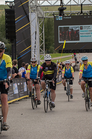 FINISH LINE CROSSING --4829