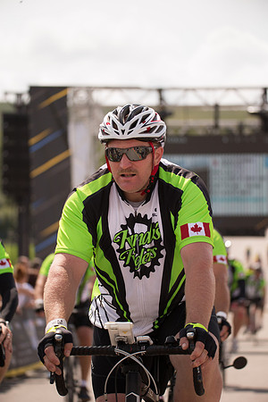 FINISH LINE CROSSING --3021