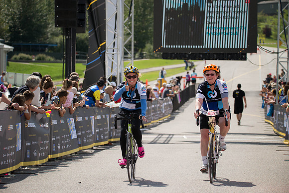 FINISH LINE CROSSING --2726