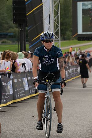 FINISH LINE CROSSING --3398
