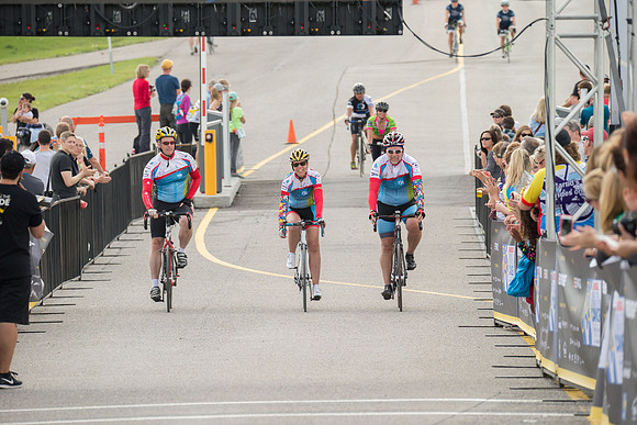 FINISH LINE CROSSING --3342