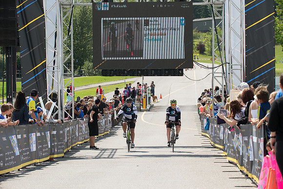 FINISH LINE CROSSING --2496